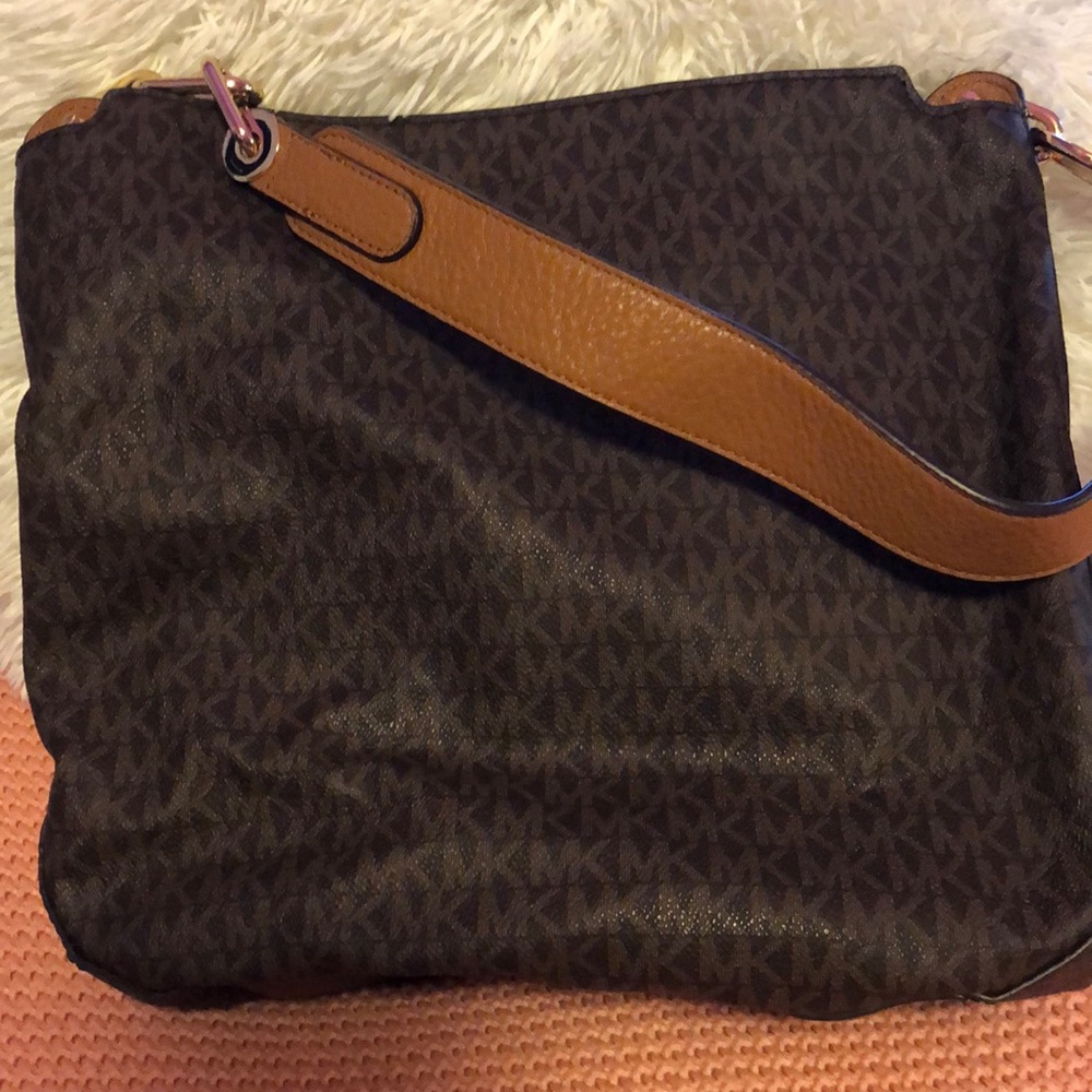 Michael Kors Purse - Picture 4 of 4